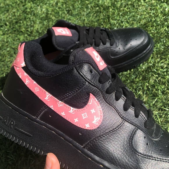 CUSTOM AIR FORCE 1s - Picture 6 of 6